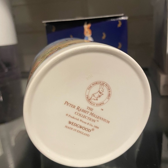 Wedgwood Peter rabbit Millennium 2000 tea cup in original box with certificate - Picture 7 of 9